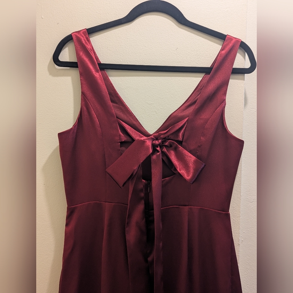 Lulu's Forever Special Burgundy Satin Sleeveless Tie-Back V-neck Maxi Dress- M - Picture 11 of 14